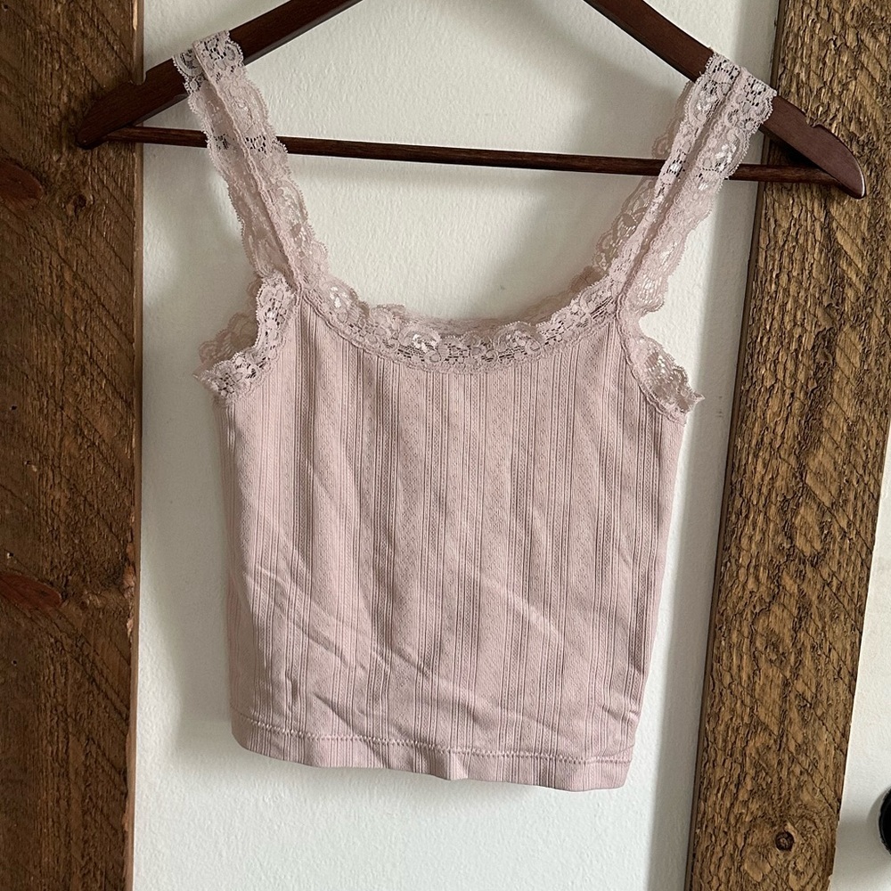 Wild Skyes Crop Lace Trim Tank Top Cami Size XS y2k style EUC

Bin 12 - Picture 3 of 9
